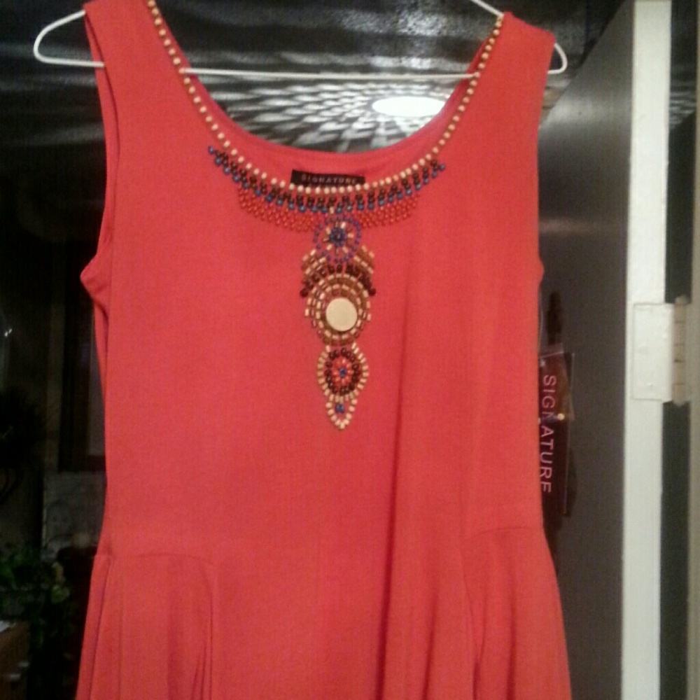 Dress - Picture 2 of 2